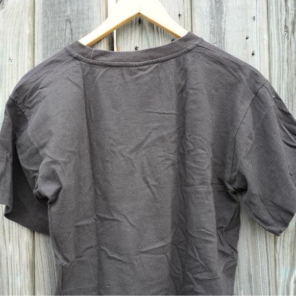 RIHANNA SMOKING GRAPHIC TEE. Medium 38-40 - Picture 7 of 10